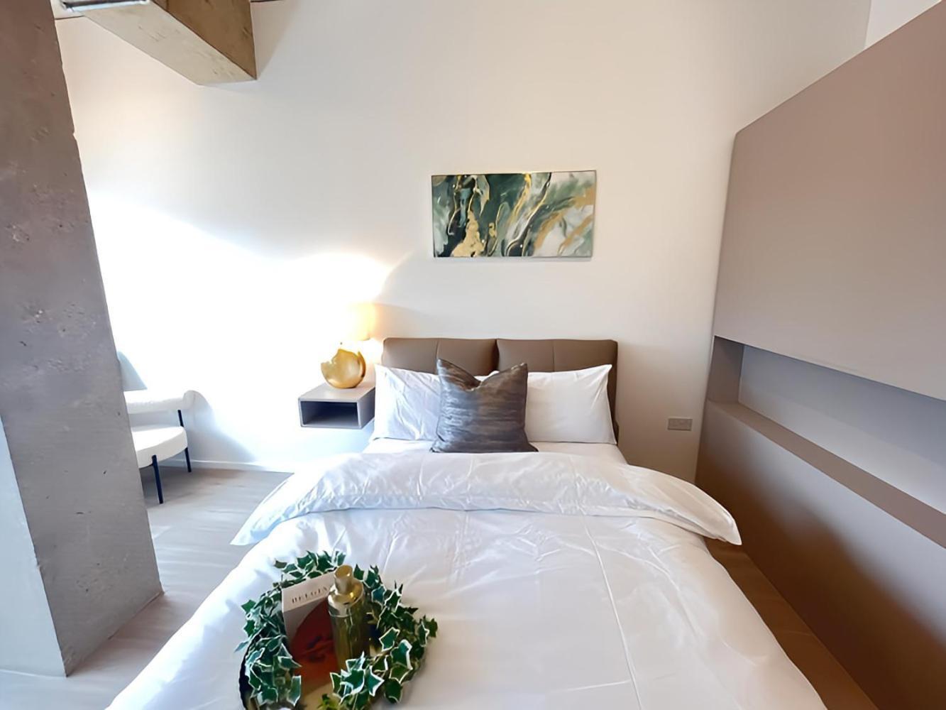 1Br Luxury Flat At Train Station - Long Stays Welcome - Just Ask Милтън Кейнс Екстериор снимка