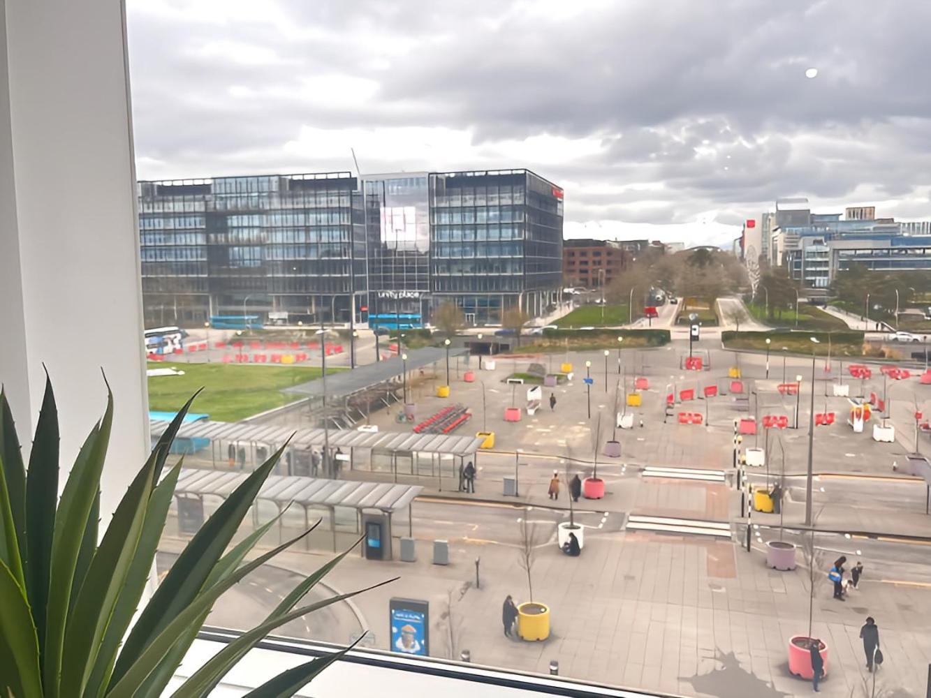 1Br Luxury Flat At Train Station - Long Stays Welcome - Just Ask Милтън Кейнс Екстериор снимка